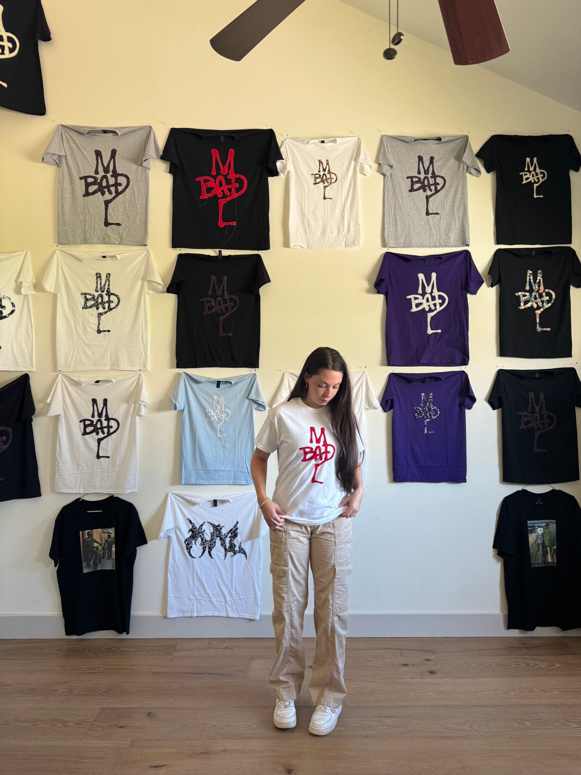 LOGO TEE (REFLECTIVE STITCHING) 37